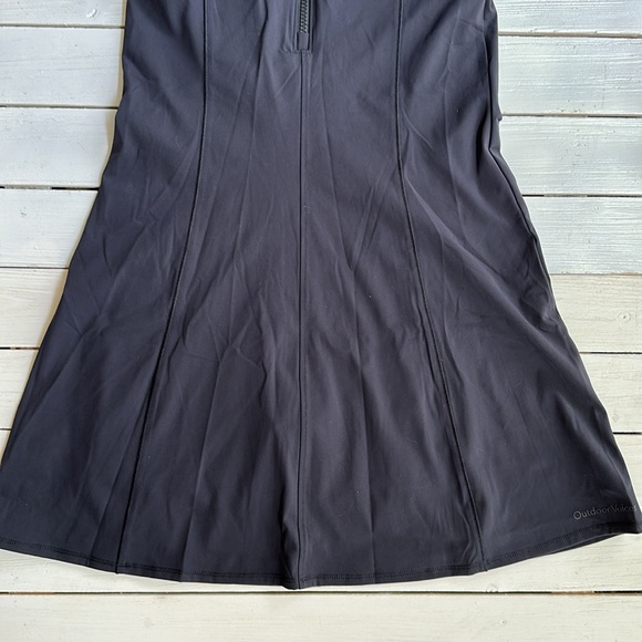 NWOT Outdoor Voices Zoom Bloom Dress in Black size XS - Picture 7 of 8